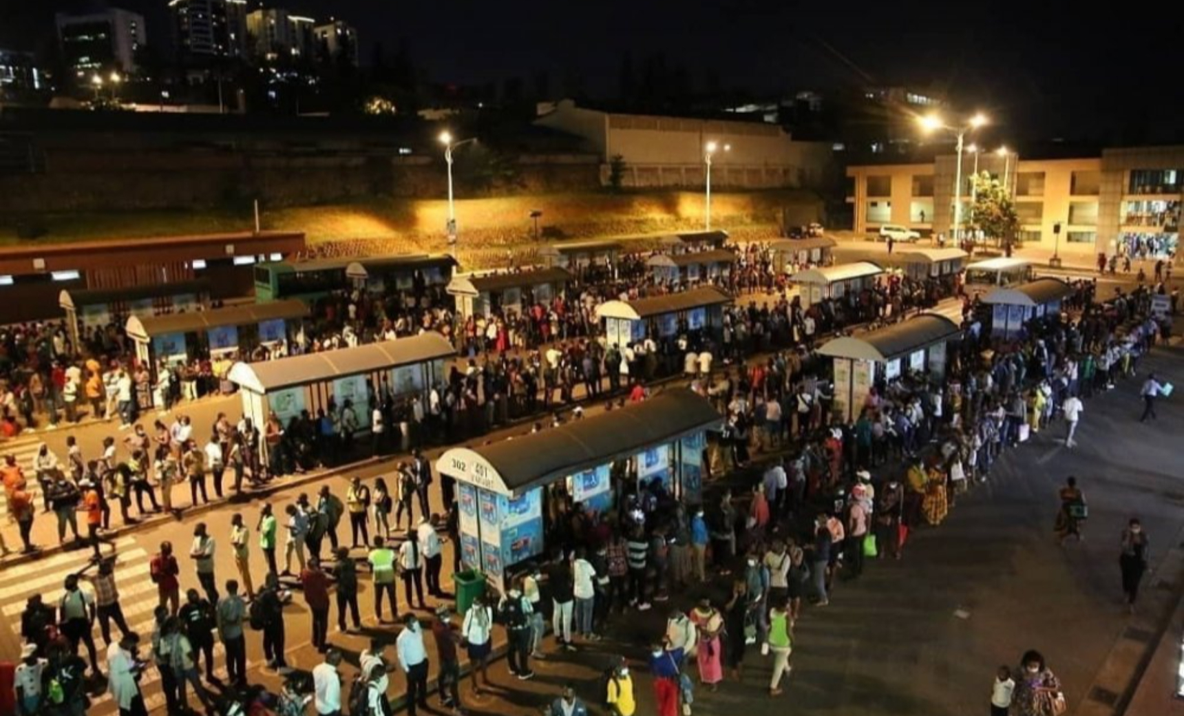 BTN Rwanda | Kigali: Abagenzi barasaba kubakirwa utuzu bugamamo mu gihe ...